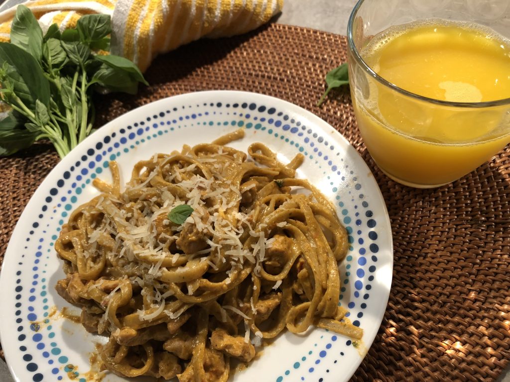 Roasted Red Pepper pesto and Chicken Pasta - Belly On My Mind